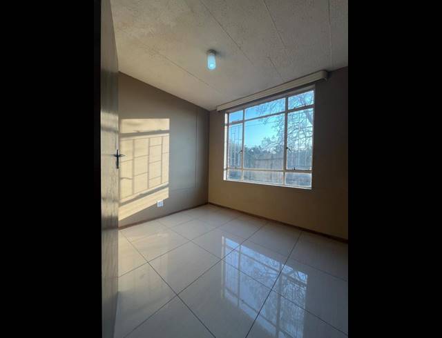 3 BEDROOM APARTMENT FOR SALE IN PRETORIA WEST